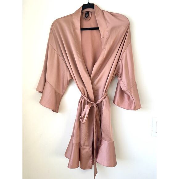Victoria's Secret Satin Flounce Robe Pink Size-XS - Picture 2 of 6
